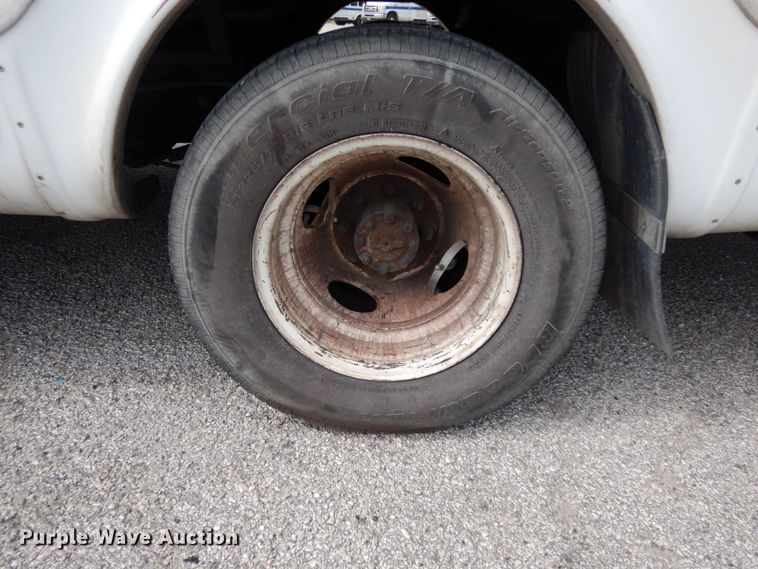 image for item DM2922 2009 Ford E450  shuttle bus