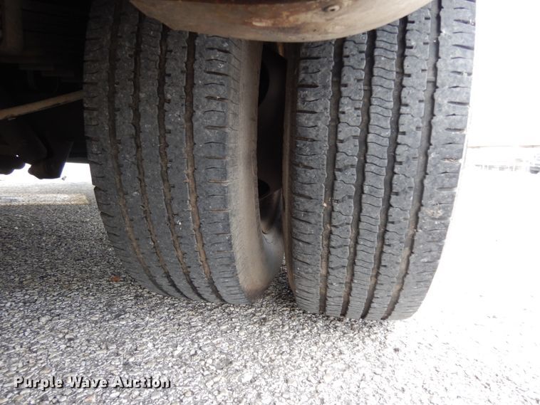 image for item DM2922 2009 Ford E450  shuttle bus