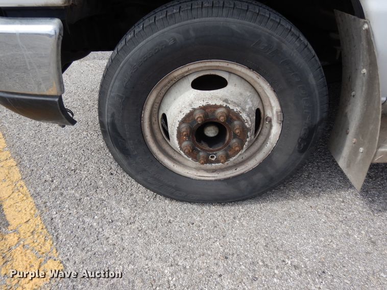 image for item DM2922 2009 Ford E450  shuttle bus