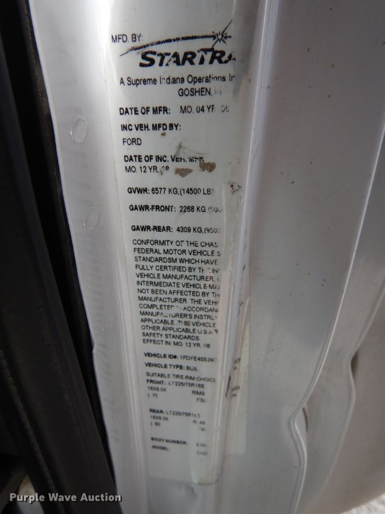 image for item DM2922 2009 Ford E450  shuttle bus