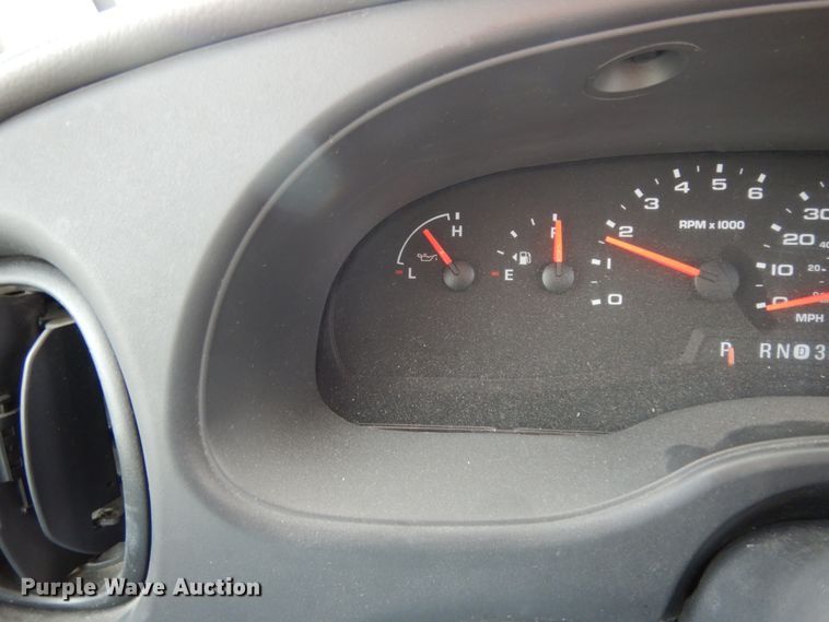 image for item DM2923 2008 Ford E450  shuttle bus