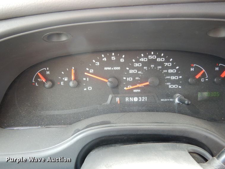 image for item DM2923 2008 Ford E450  shuttle bus