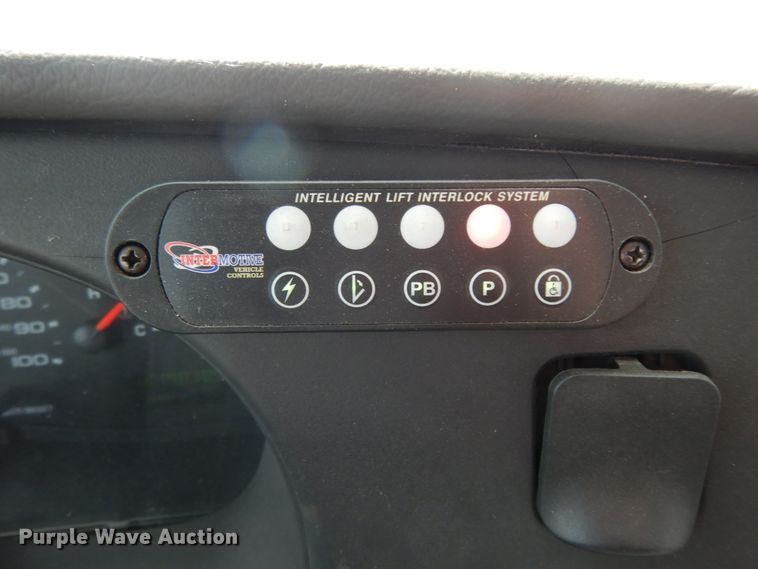 image for item DM2923 2008 Ford E450  shuttle bus