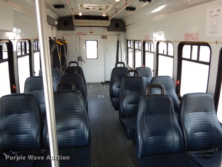 image for item DM2923 2008 Ford E450  shuttle bus