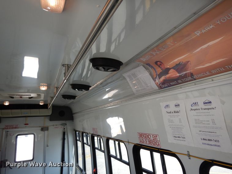 image for item DM2923 2008 Ford E450  shuttle bus