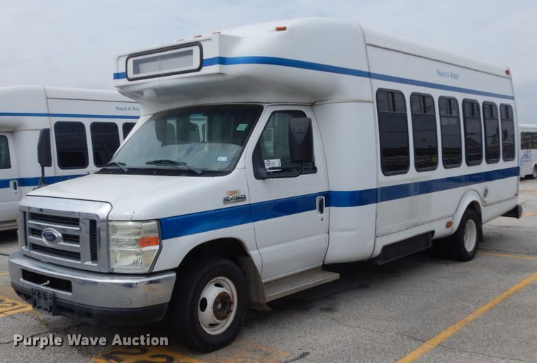 image for item DM2924 2009 Ford E450  shuttle bus