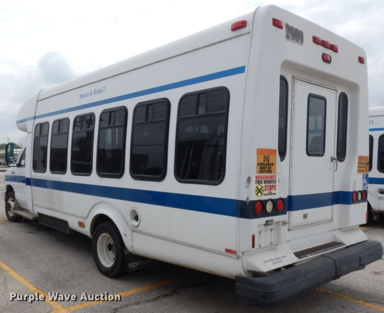 image for item DM2924 2009 Ford E450  shuttle bus
