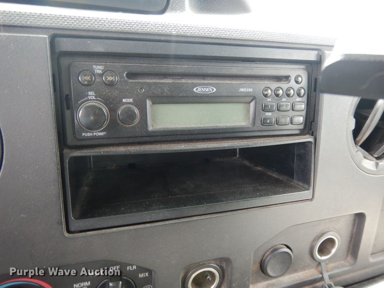 image for item DM2924 2009 Ford E450  shuttle bus