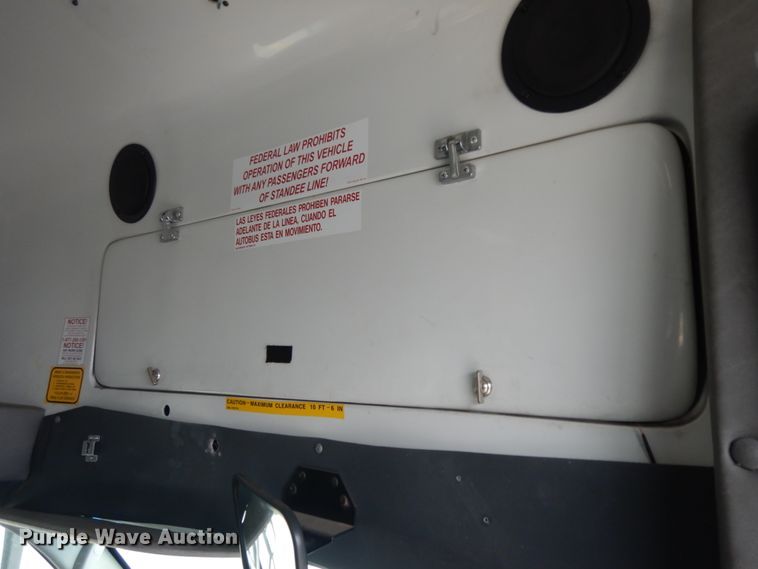 image for item DM2924 2009 Ford E450  shuttle bus