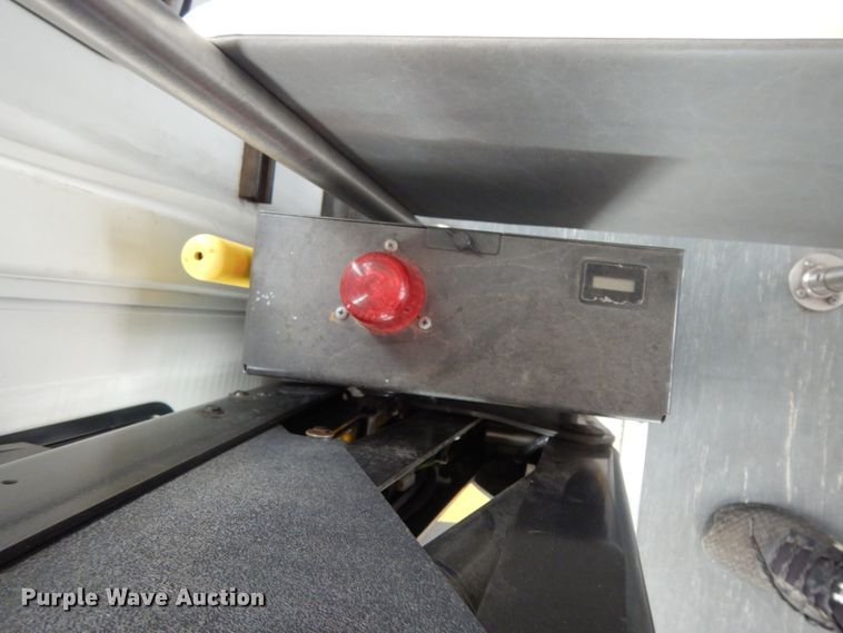 image for item DM2924 2009 Ford E450  shuttle bus