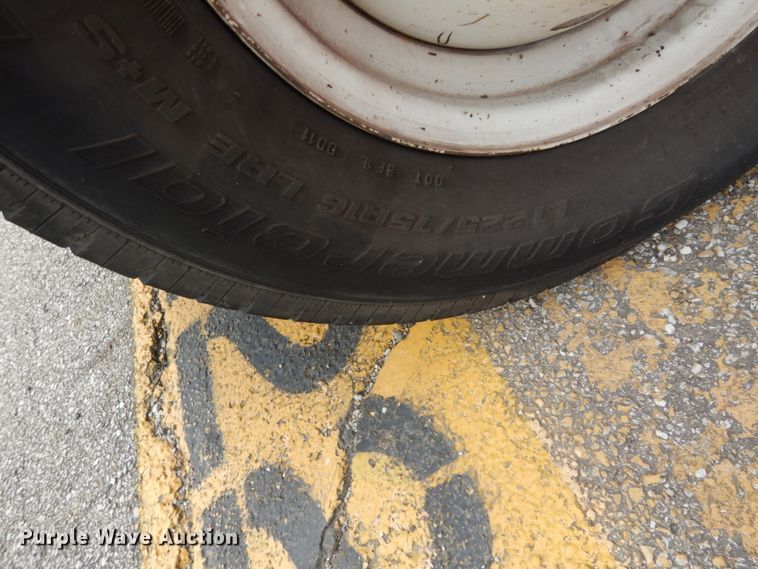 image for item DM2924 2009 Ford E450  shuttle bus