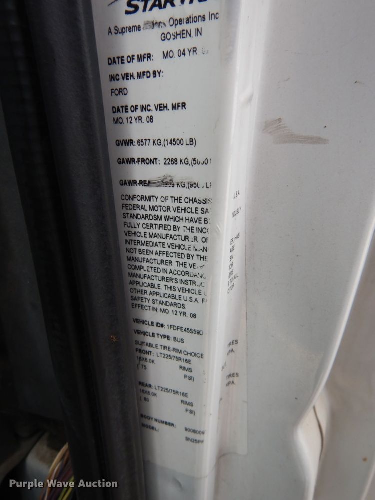 image for item DM2924 2009 Ford E450  shuttle bus