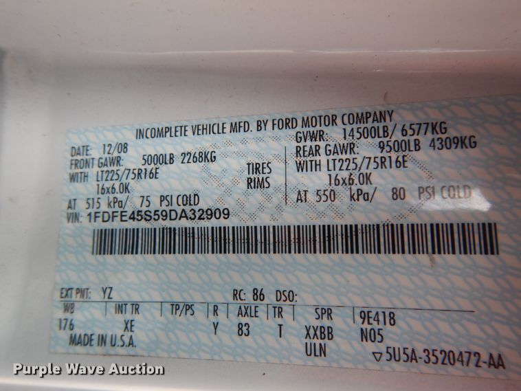 image for item DM2924 2009 Ford E450  shuttle bus