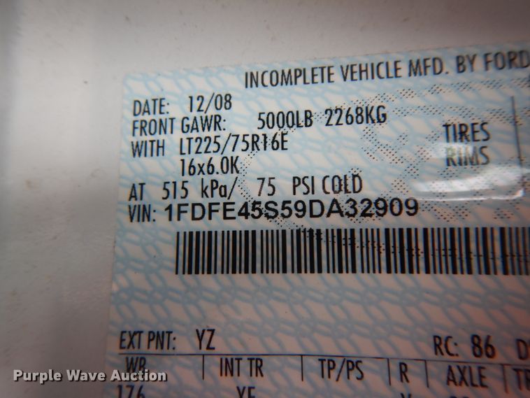 image for item DM2924 2009 Ford E450  shuttle bus