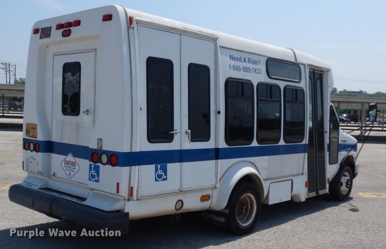 image for item DM2925 2008 Ford E350  shuttle bus