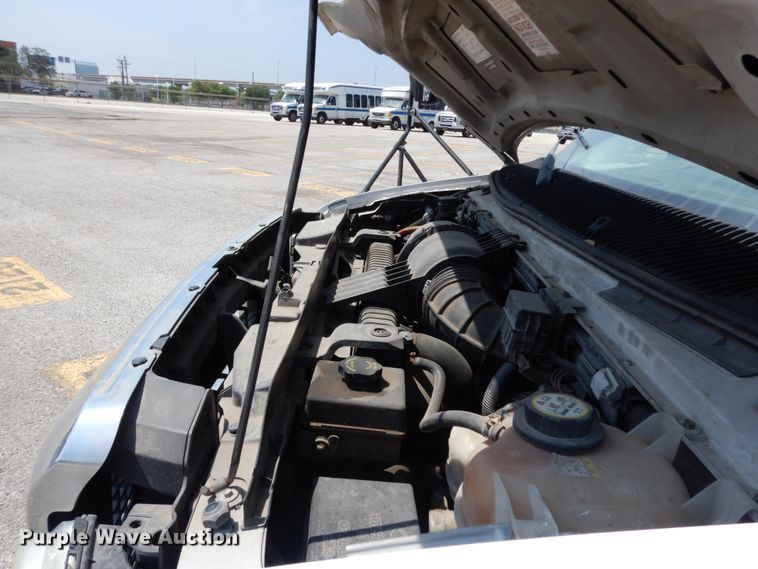 image for item DM2925 2008 Ford E350  shuttle bus