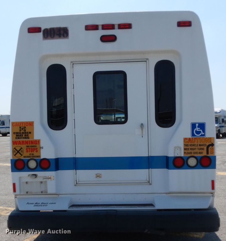 image for item DM2926 2009 Ford E450  shuttle bus