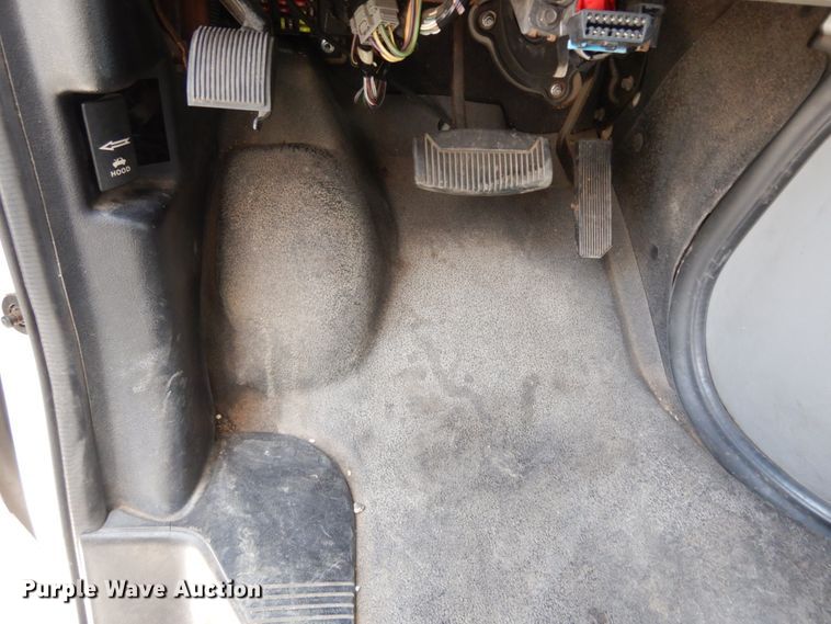 image for item DM2926 2009 Ford E450  shuttle bus