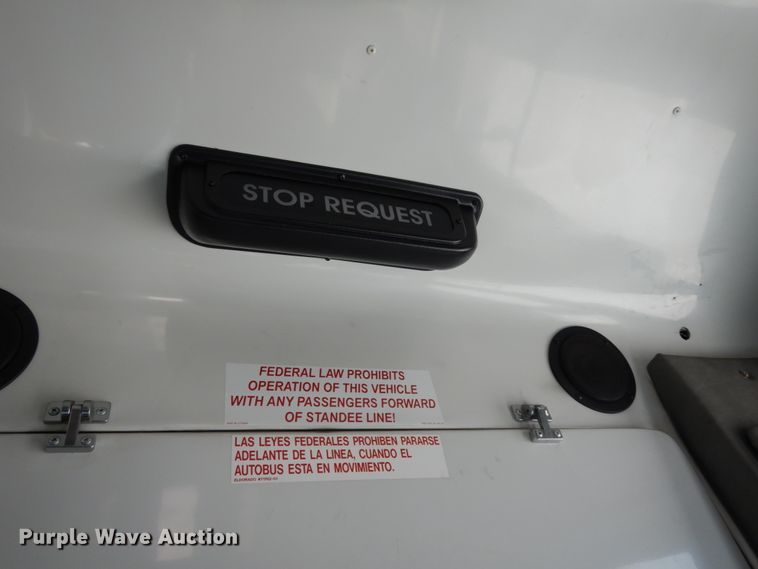image for item DM2926 2009 Ford E450  shuttle bus
