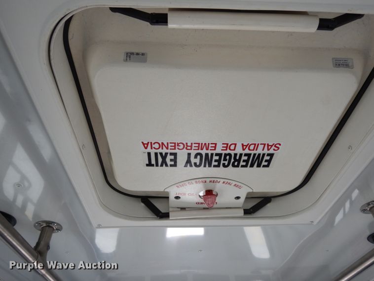 image for item DM2926 2009 Ford E450  shuttle bus