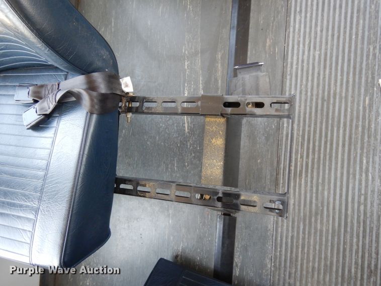 image for item DM2926 2009 Ford E450  shuttle bus