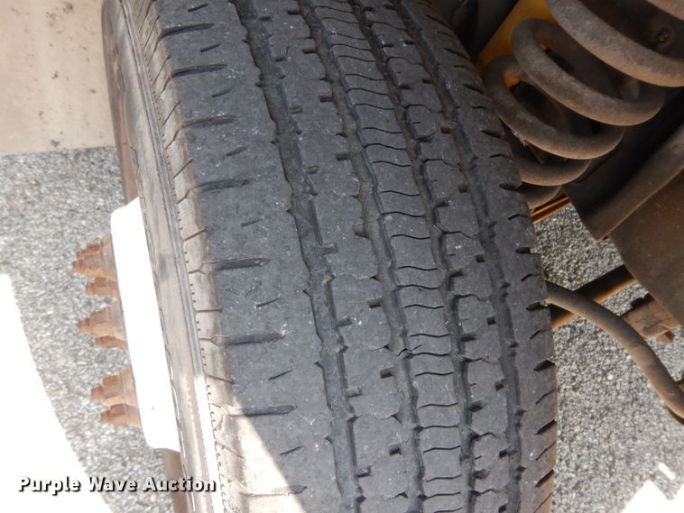 image for item DM2926 2009 Ford E450  shuttle bus