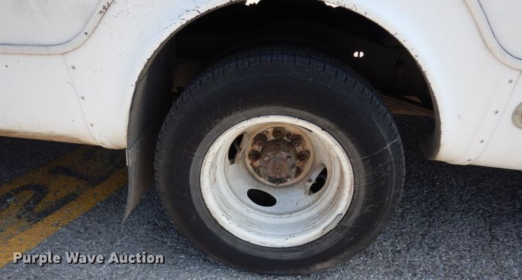 image for item DM2926 2009 Ford E450  shuttle bus