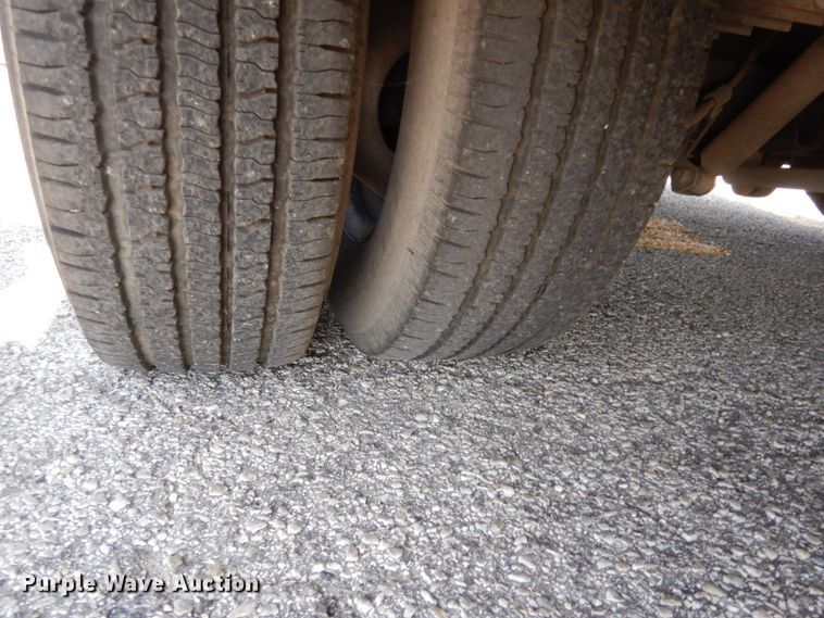 image for item DM2926 2009 Ford E450  shuttle bus