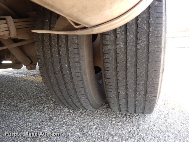 image for item DM2926 2009 Ford E450  shuttle bus