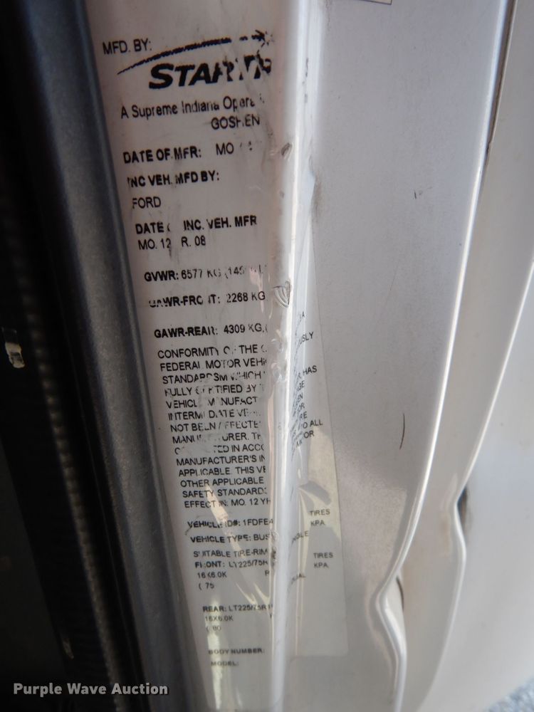 image for item DM2926 2009 Ford E450  shuttle bus