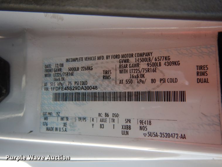 image for item DM2926 2009 Ford E450  shuttle bus