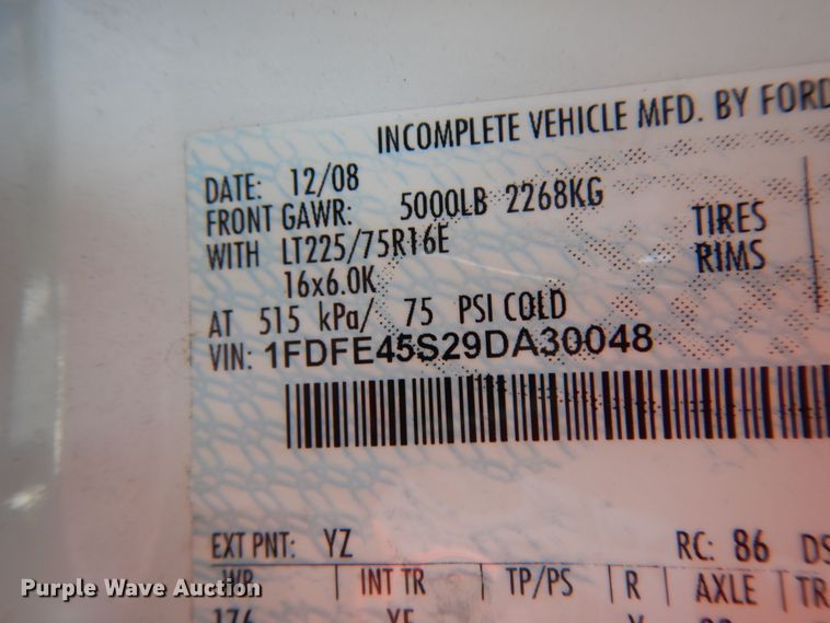 image for item DM2926 2009 Ford E450  shuttle bus