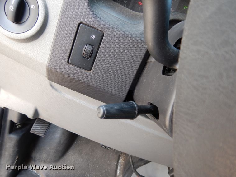 image for item DM2927 2011 Ford E450  shuttle bus