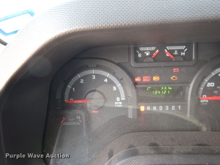 image for item DM2927 2011 Ford E450  shuttle bus