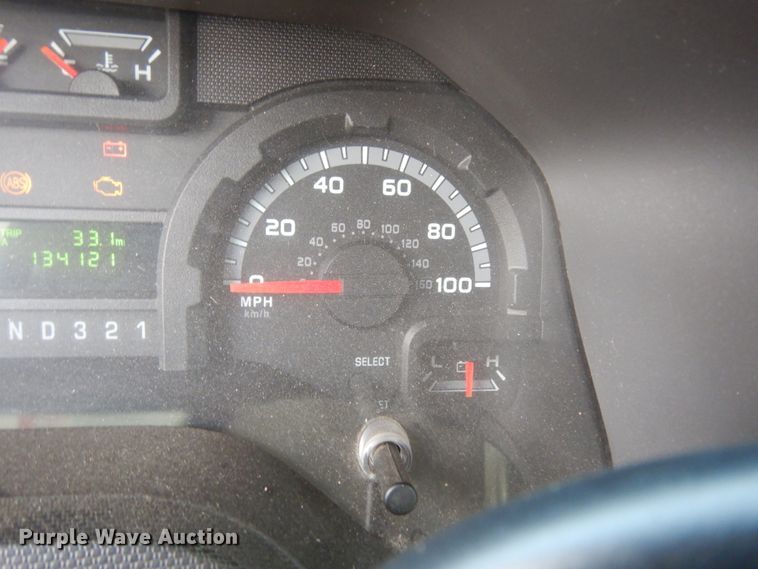 image for item DM2927 2011 Ford E450  shuttle bus