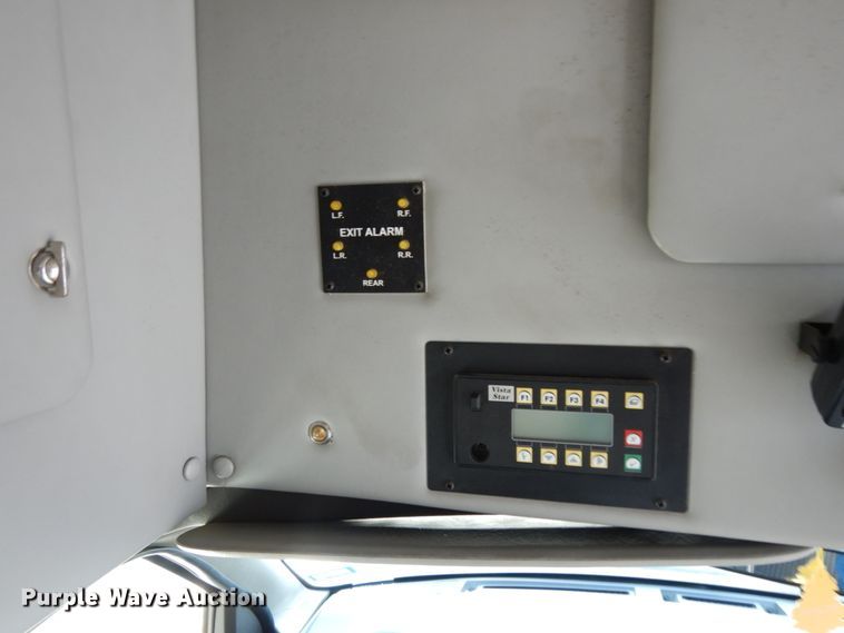 image for item DM2927 2011 Ford E450  shuttle bus