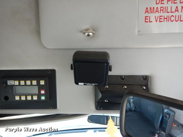 image for item DM2927 2011 Ford E450  shuttle bus