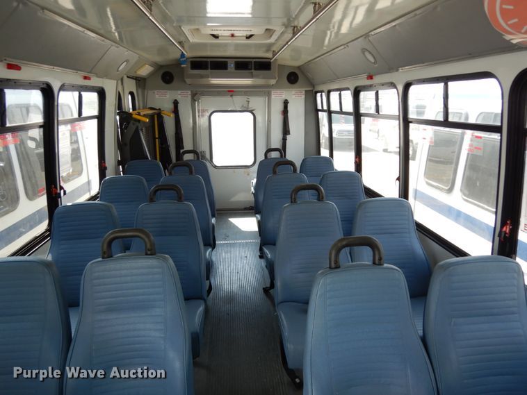 image for item DM2927 2011 Ford E450  shuttle bus