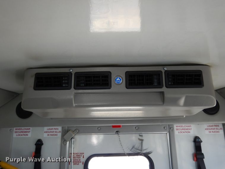 image for item DM2927 2011 Ford E450  shuttle bus