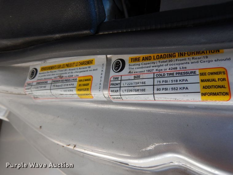 image for item DM2927 2011 Ford E450  shuttle bus