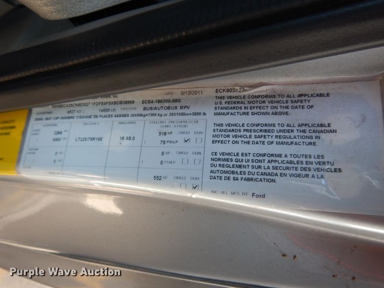 image for item DM2927 2011 Ford E450  shuttle bus