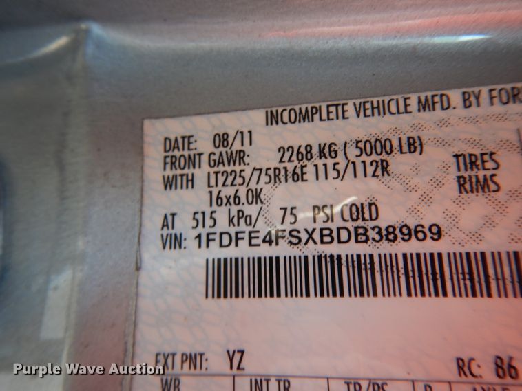 image for item DM2927 2011 Ford E450  shuttle bus