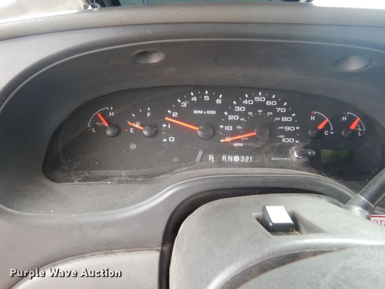 image for item DM2928 2008 Ford E450  shuttle bus