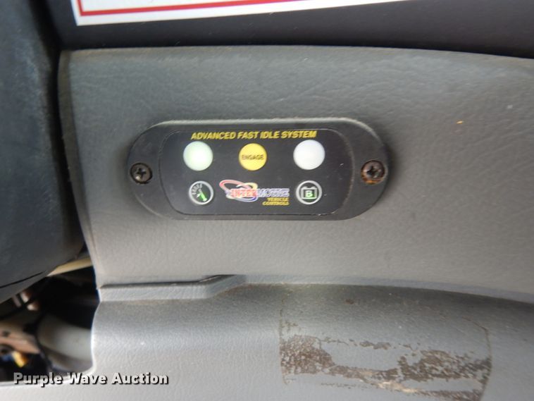 image for item DM2928 2008 Ford E450  shuttle bus