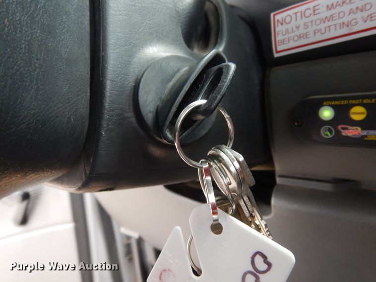 image for item DM2928 2008 Ford E450  shuttle bus