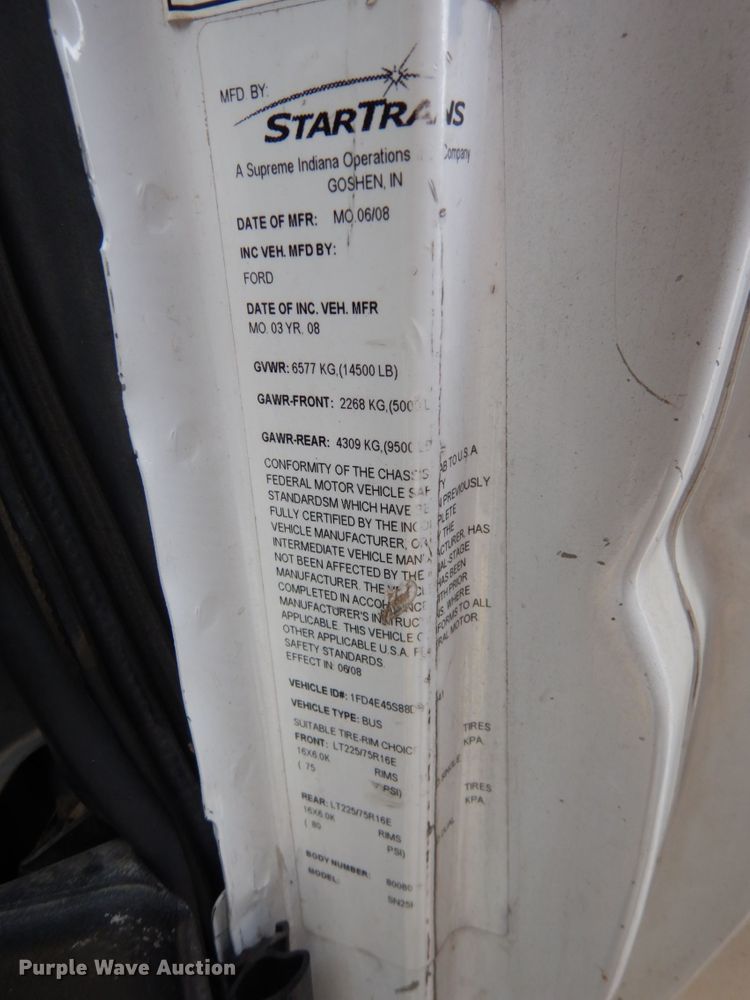 image for item DM2928 2008 Ford E450  shuttle bus