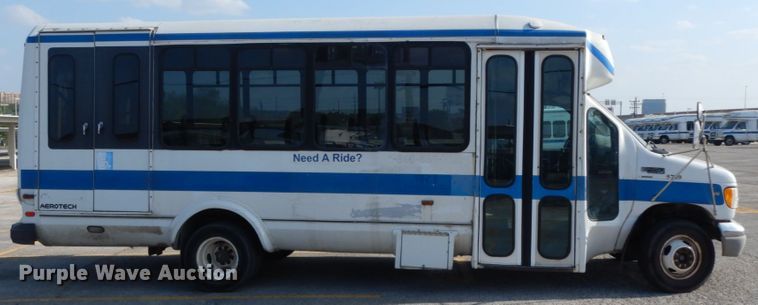 image for item DM2929 2002 Ford E450  shuttle bus