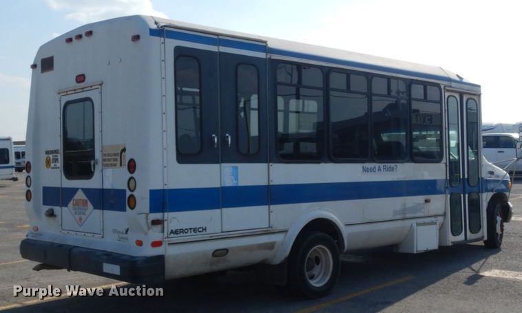 image for item DM2929 2002 Ford E450  shuttle bus
