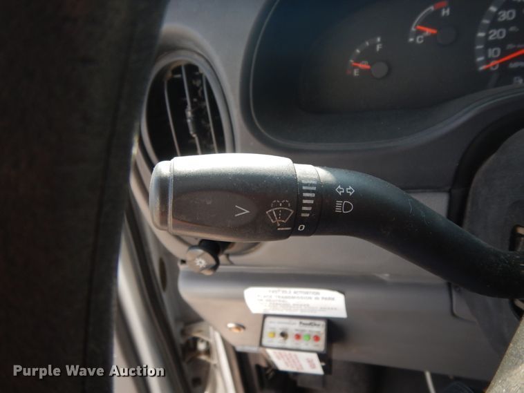 image for item DM2929 2002 Ford E450  shuttle bus