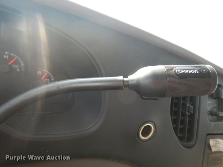 image for item DM2929 2002 Ford E450  shuttle bus